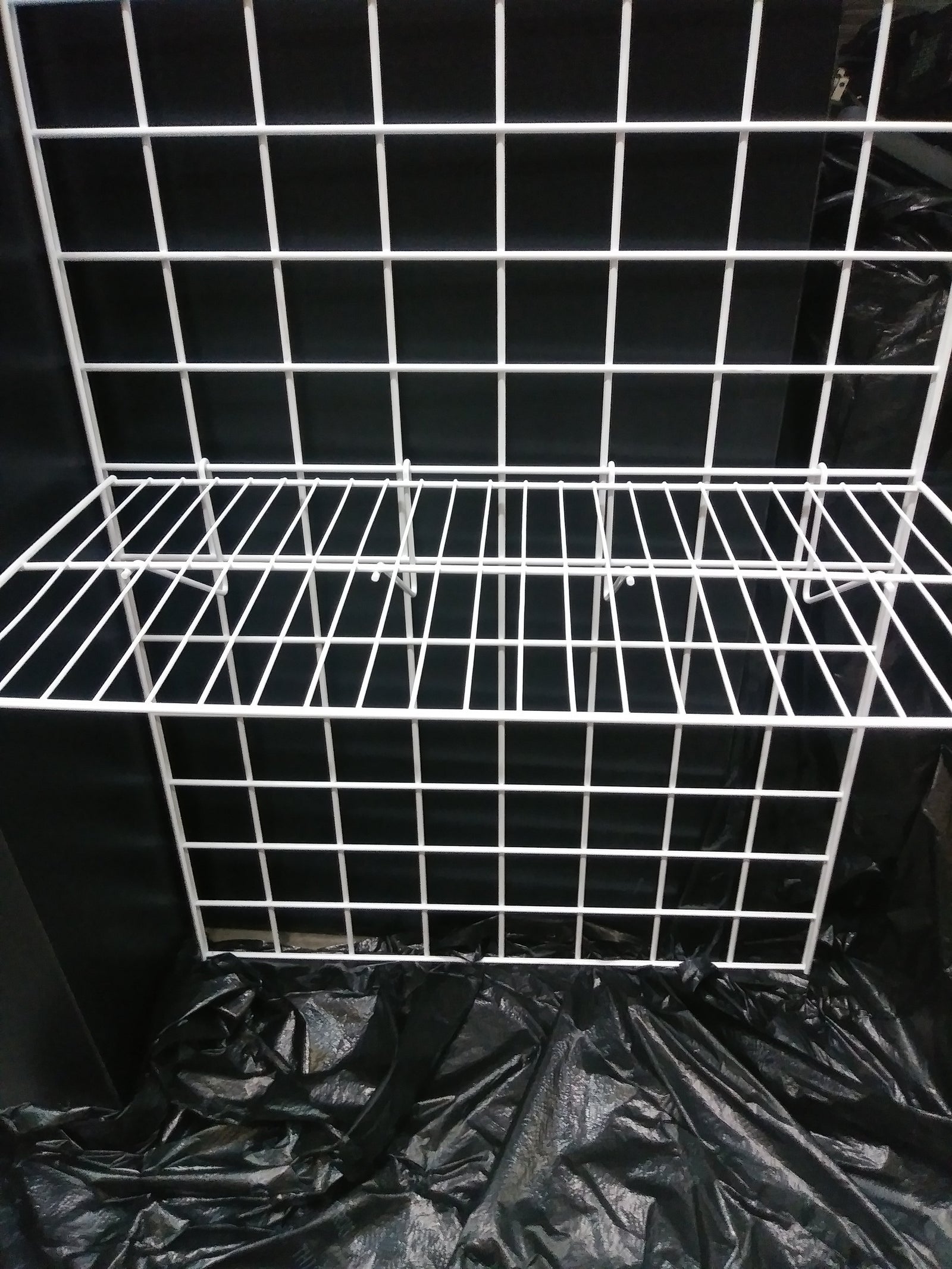 Narrow Basket - Grid Wall - Las Vegas Mannequins